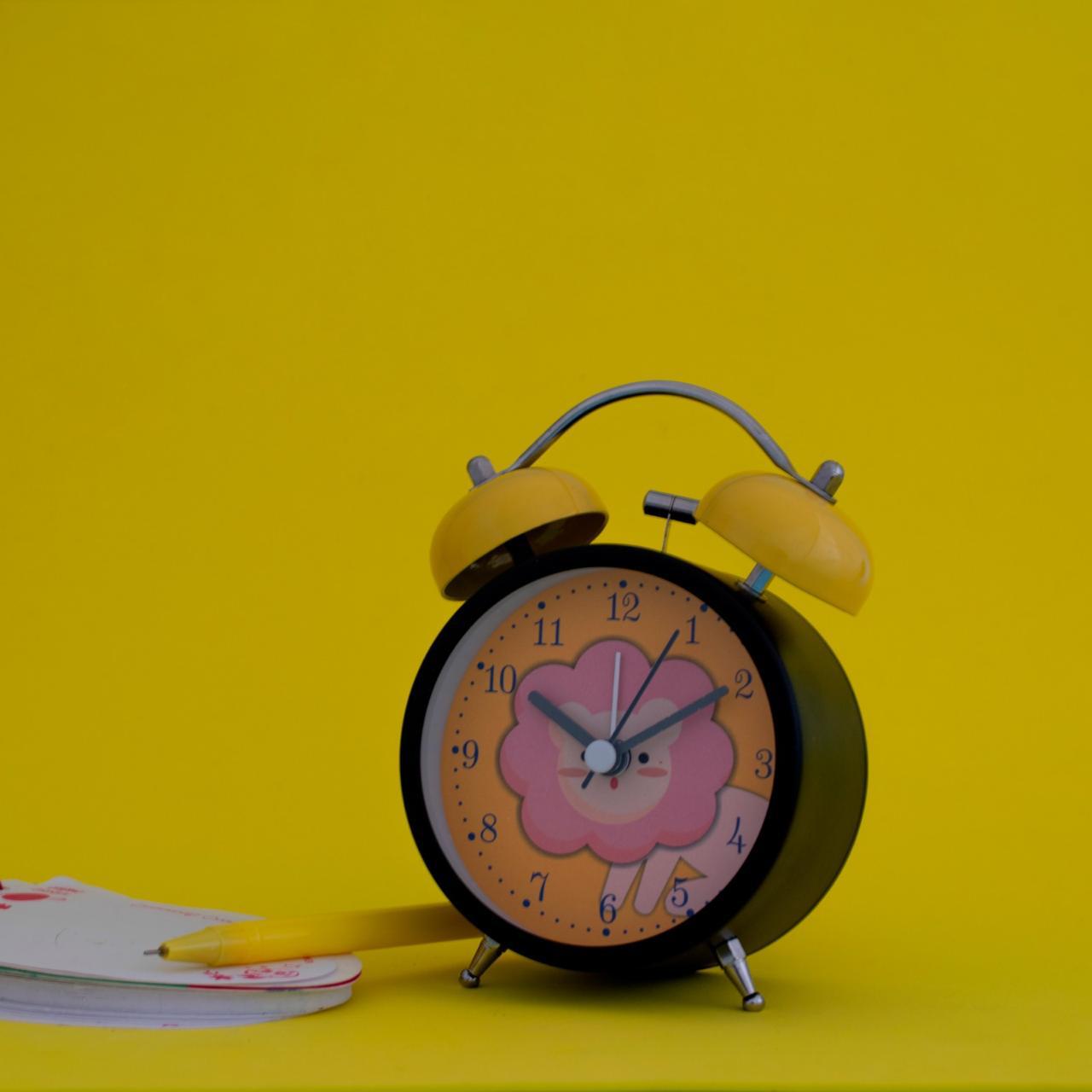 RELOJ DESPERTADOR CAMPANA BICOLOR